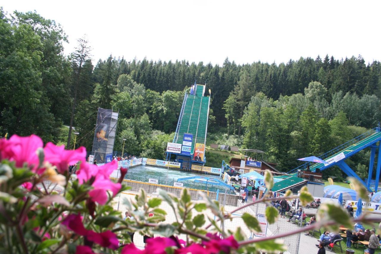 Penzion Acrobat Park Štíty Екстериор снимка
